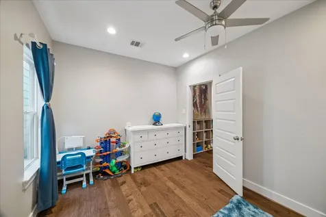 920 W 25th Street C Houston TX 77008