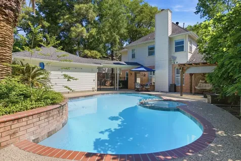 26 E Sterling Pond Circle The Woodlands TX 77382