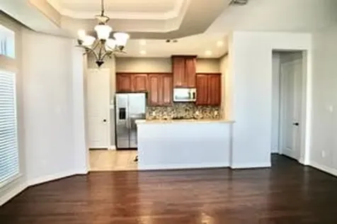 28 W Oaks Drive Houston TX 77058