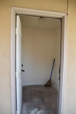 28 W Oaks Drive Houston TX 77058