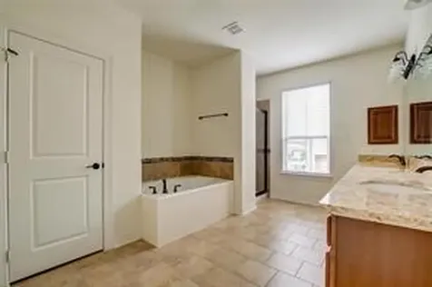 28 W Oaks Drive Houston TX 77058