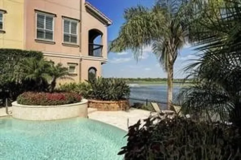 28 W Oaks Drive Houston TX 77058