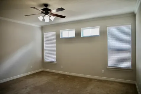 28 W Oaks Drive Houston TX 77058