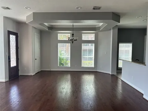 28 W Oaks Drive Houston TX 77058