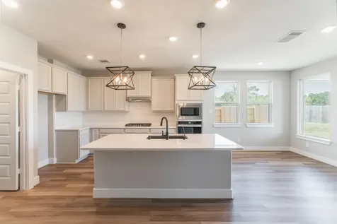 2016 Woodland Park Court Conroe TX 77384