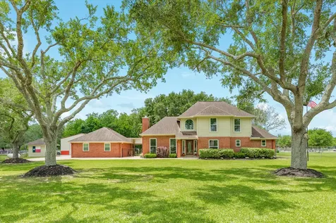 5620 County Road 166 Alvin TX 77511