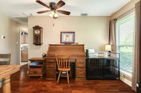 5620 County Road 166 Alvin TX 77511
