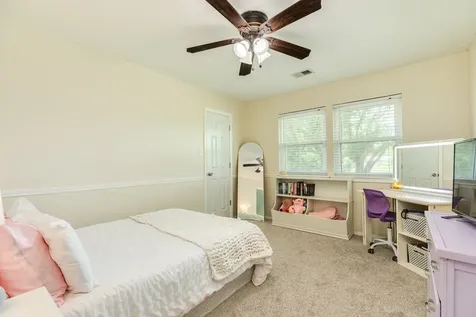 5620 County Road 166 Alvin TX 77511