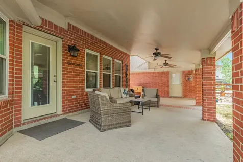 5620 County Road 166 Alvin TX 77511