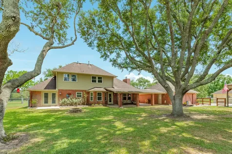 5620 County Road 166 Alvin TX 77511
