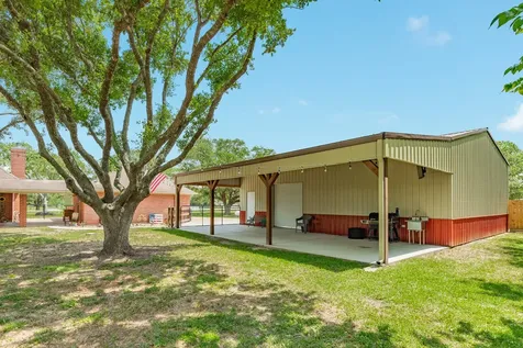 5620 County Road 166 Alvin TX 77511