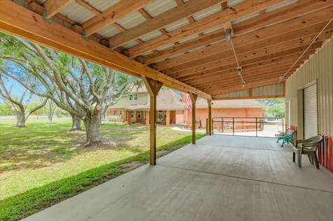 5620 County Road 166 Alvin TX 77511