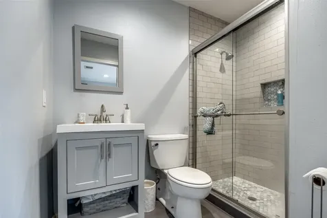 2007 Hewitt Drive Houston TX 77018