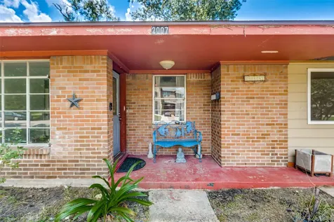 2007 Hewitt Drive Houston TX 77018