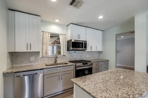 2007 Hewitt Drive Houston TX 77018