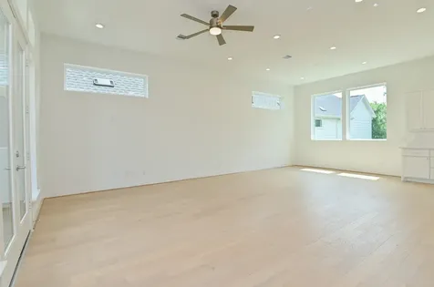 4619 Maxie Street Houston TX 77007