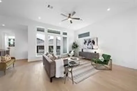 4619 Maxie Street Houston TX 77007