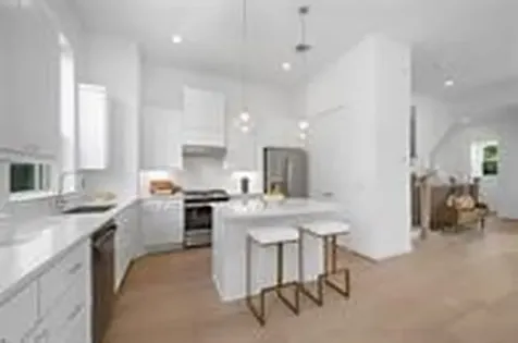 4619 Maxie Street Houston TX 77007