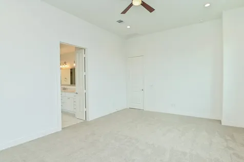4619 Maxie Street Houston TX 77007