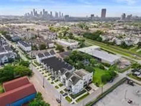 4619 Maxie Street Houston TX 77007