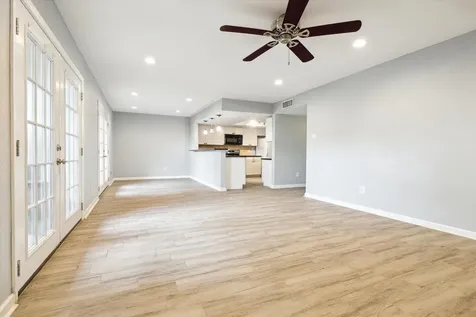 5005 Georgi Lane 36 Houston TX 77092