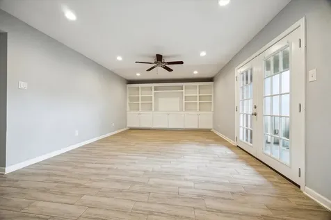 5005 Georgi Lane 36 Houston TX 77092