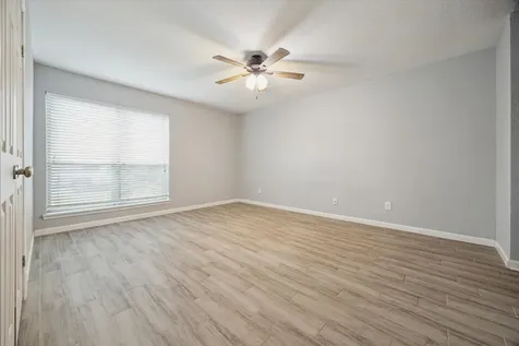 5005 Georgi Lane 36 Houston TX 77092