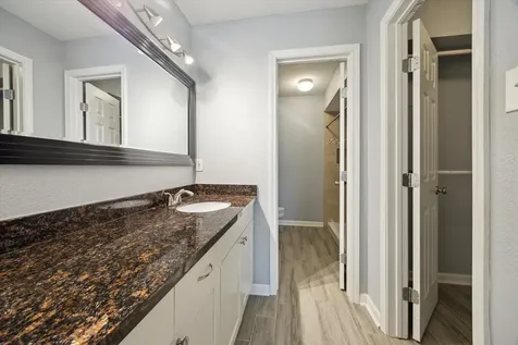 5005 Georgi Lane 36 Houston TX 77092