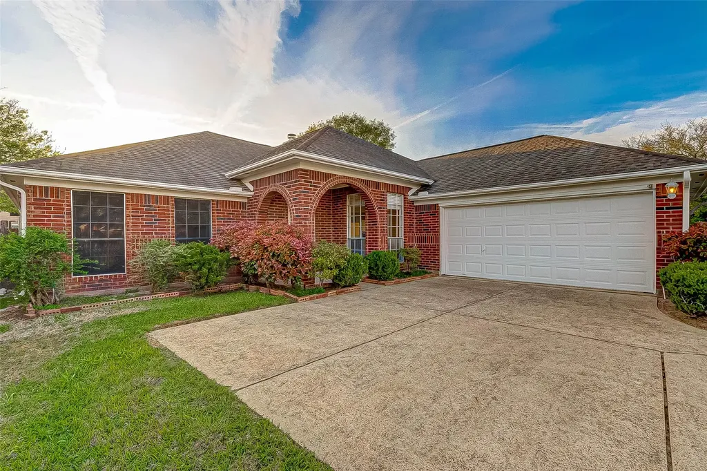 125 Barbetta Court League City TX 77573