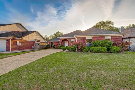 125 Barbetta Court League City TX 77573