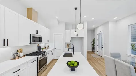 5027 Golden Forest Drive B Houston TX 77091