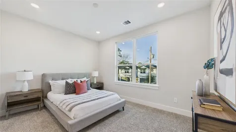 5027 Golden Forest Drive B Houston TX 77091