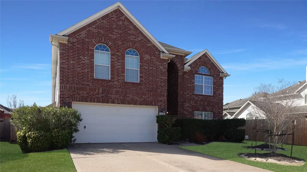 2202 Drake Falls Drive Pearland TX 77584