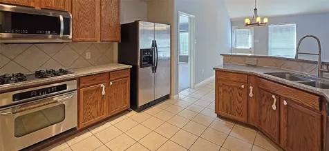 2202 Drake Falls Drive Pearland TX 77584