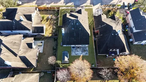 2202 Drake Falls Drive Pearland TX 77584