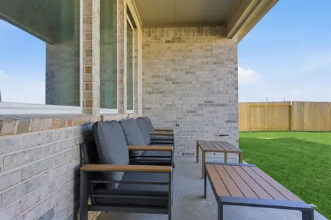 1503 Splashing Wave Iowa Colony TX 77583
