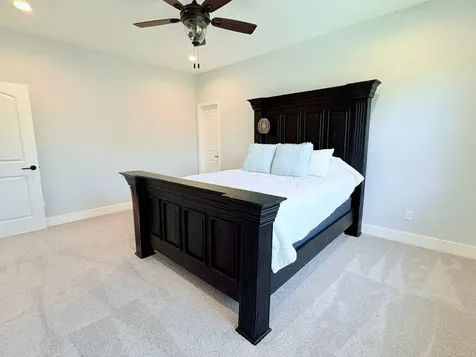 55 Ruskin Drive W Montgomery TX 77356