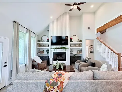 55 Ruskin Drive W Montgomery TX 77356