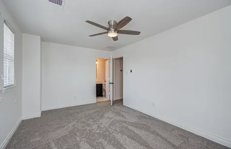 6621 N Main Street Houston TX 77009