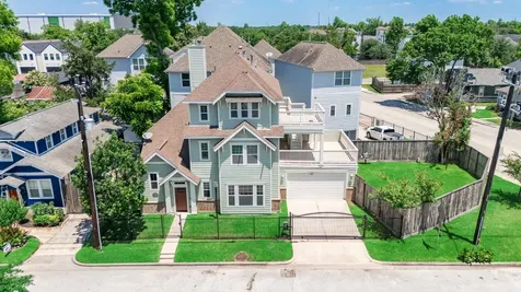 6621 N Main Street Houston TX 77009