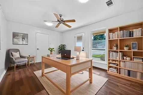 202 Laura Lane Conroe TX 77385