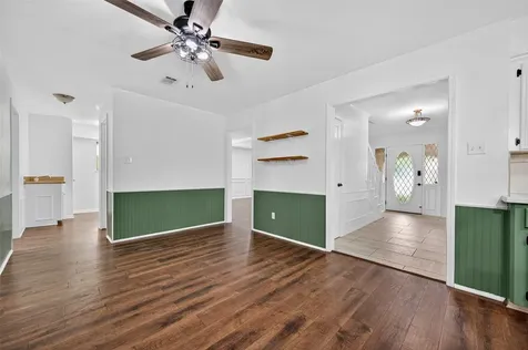 202 Laura Lane Conroe TX 77385