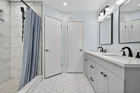 202 Laura Lane Conroe TX 77385