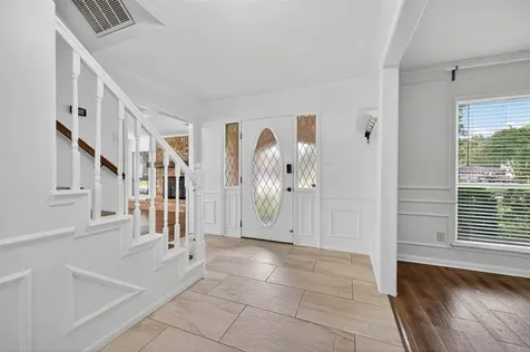 202 Laura Lane Conroe TX 77385