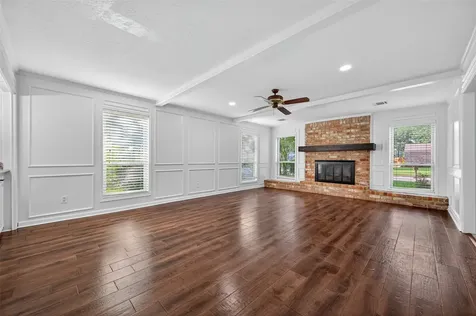 202 Laura Lane Conroe TX 77385