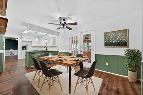 202 Laura Lane Conroe TX 77385
