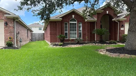 1414 Chandler Park Lane Fresno TX 77545