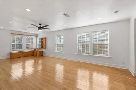 320 Coronado Street A Houston TX 77009