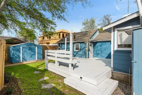 320 Coronado Street A Houston TX 77009