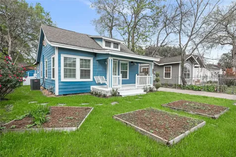 320 Coronado Street A Houston TX 77009